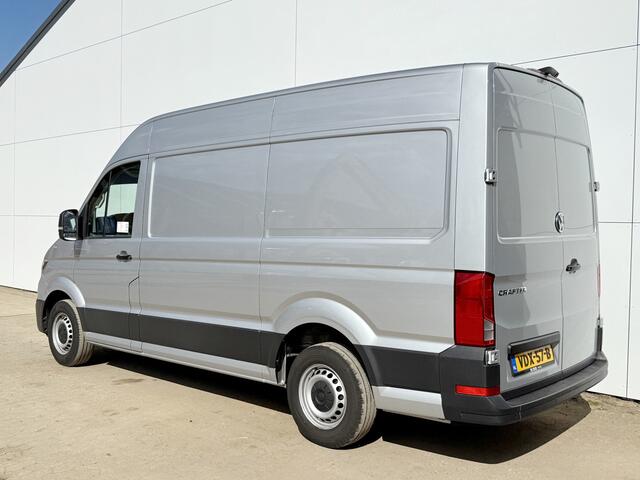 Volkswagen CRAFTER 2.0 TDI 140 pk Automaat L3H3 Airco Cruise Navi Camera Sensoren