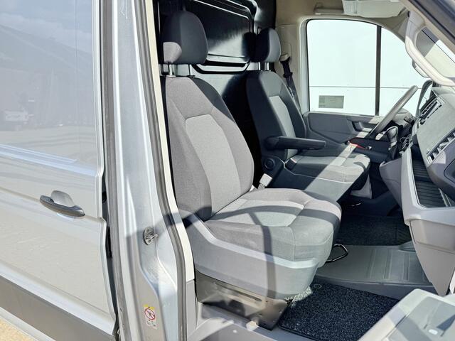 Volkswagen CRAFTER 2.0 TDI 140 pk Automaat L3H3 Airco Cruise Navi Camera Sensoren