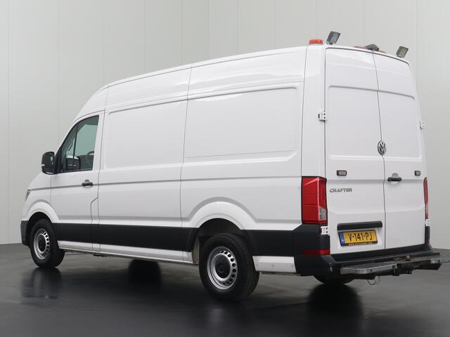 Volkswagen CRAFTER 2.0TDI 140PK L3H3 Highline | Trekhaak 3000Kg | Airco | Camera | Betimmering