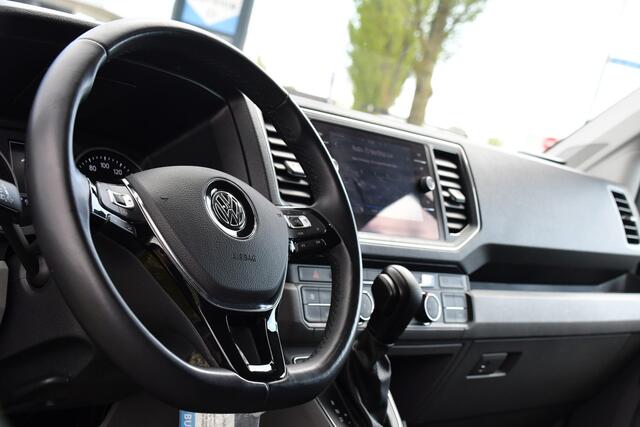 Volkswagen CRAFTER 35 2.0 TDI L3H3 Highline Adaptieve Cruise, Camera, Carplay, LED, Multimedia, 140PK, Automaat, 2 x Schuifdeur, Stoelverwarming, Uniek!