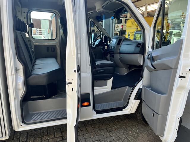 Volkswagen CRAFTER 50 2.0 TDI DC 164PK Kipper Airco Cruise controle Navigatiesysteem Trekhaak 3500kg Houtsnippers Boomverzorging Groenaval Snipperauto 6-persoons Gereedschapskist 1e eigenaar ex Gemeente open laadbak