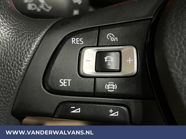 Volkswagen CRAFTER 2.0 TDI 141pk L3H2 L2H1 Euro6 Airco | Camera | Navigatie | Apple Carplay | Adaptieve Cruisecontrol Android Auto, Parkeersensoren, Stoelverwarming, Bijrijdersbank