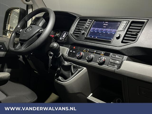 Volkswagen CRAFTER 2.0 TDI 141pk L3H2 L2H1 Euro6 Airco | Camera | Navigatie | Apple Carplay | Adaptieve Cruisecontrol Android Auto, Parkeersensoren, Stoelverwarming, Bijrijdersbank
