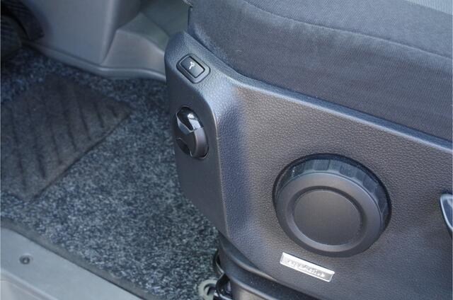 Volkswagen CRAFTER 30 2.0 TDI L3H2 Highline > 177pk/Dubbele schuifdeur/automaat/camera/comfort stoel...