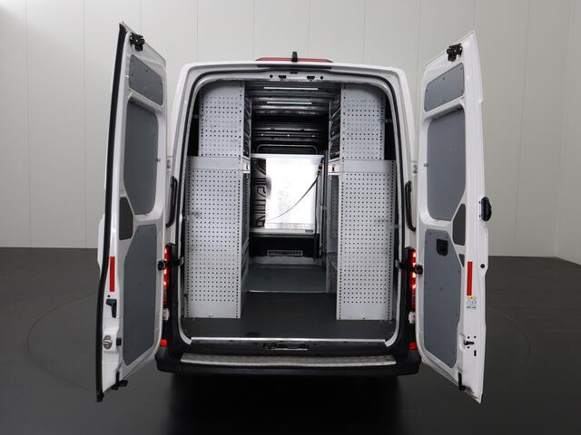 Volkswagen CRAFTER 2.0TDI 140PK DSG Automaat L3H3 | Kastinrichting | Navigatie | Camera | Airco | Cruise