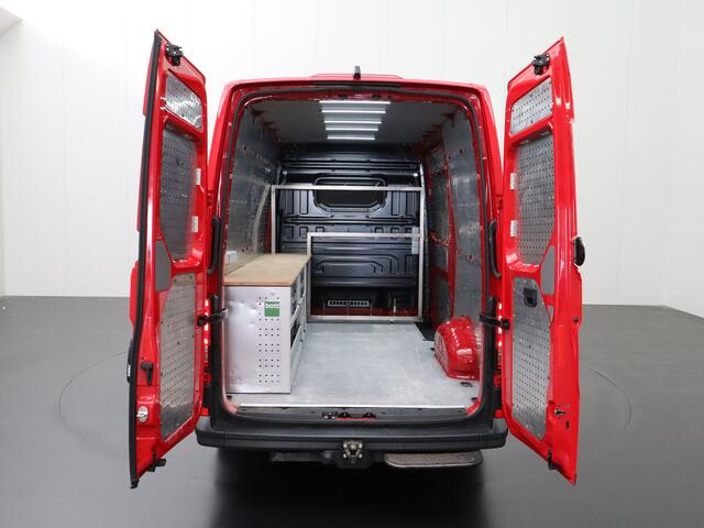 Volkswagen CRAFTER 2.0TDI 177PK DSG Automaat L3H3 | Navigatie | Camera | Airco | 3000Kg Trekhaak