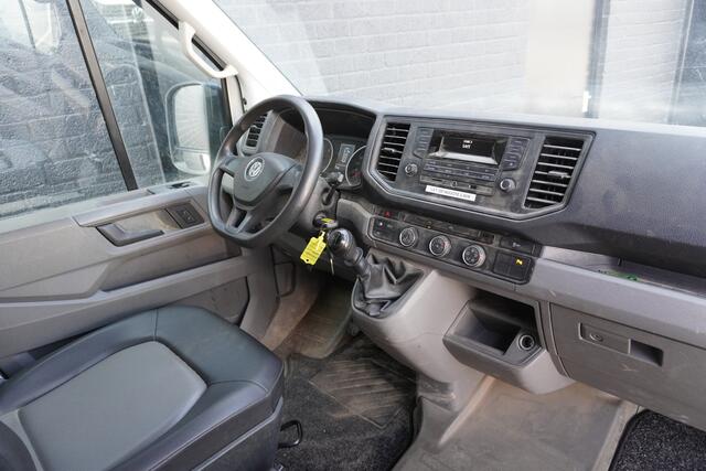 Volkswagen CRAFTER 2.0 TDI 140PK L3H3 - EURO 6 - Airco - Cruise - Imperiaal - PDC - ¤ 19.950,- Excl.