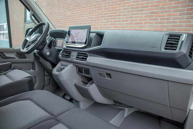 Volkswagen CRAFTER 35 2.0 TDI 177pk Automaat L3H2 ** BPM VOORDEEL, NIEUW ** Adaptive Cruise, 2x schuifdeur, Stoelverwarming, Carplay, Full LED, Camera.