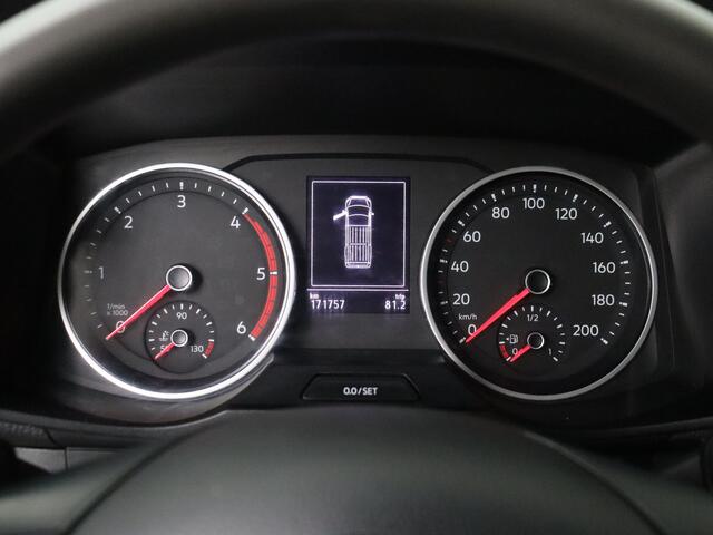 Volkswagen CRAFTER 2.0 TDI 177PK L3H3 Highline | V-Edition | Airco | Camera | 3500Kg Trekhaak