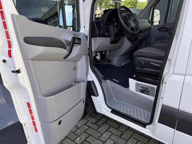 Volkswagen CRAFTER 50 2.0 TDI L2H2 Werkplaats inrichting Kast Inrichting Servicewagen Trekhaak 3500kg Omvormer Airco Cruise controle 1e eigenaar Dealer onderhouden Euro 6 Bpm vrij