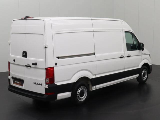Volkswagen CRAFTER 2.0TDI 140PK DSG Automaat L3H3 | Camera | 3-Persoons | Betimmering | Airco | Cruise