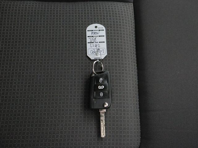 Volkswagen CRAFTER 2.0TDI 140PK DSG Automaat L3H3 | Camera | 3-Persoons | Betimmering | Airco | Cruise