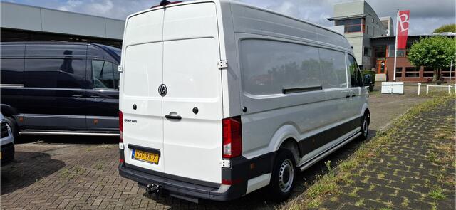 Volkswagen CRAFTER 35 2.0 TDI L4H3 Highline 177 pk / Camera / Trekhaak