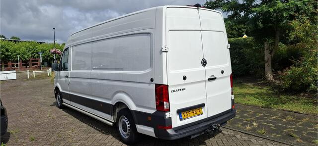 Volkswagen CRAFTER 35 2.0 TDI L4H3 Highline 177 pk / Camera / Trekhaak