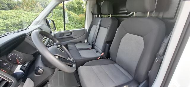 Volkswagen CRAFTER 35 2.0 TDI L4H3 Highline 177 pk / Camera / Trekhaak