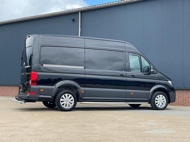 Volkswagen CRAFTER 30 2.0 TDI DSG 177pk L3H3 LED / Camera / Massage