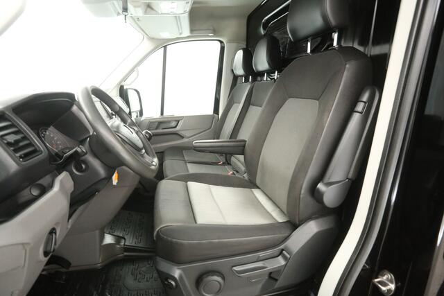 Volkswagen CRAFTER 30 2.0 TDI L3H2 141PK 3000KG Trekgew. Trekhaak Airco Carplay LED Navi 3 Persoons PDC