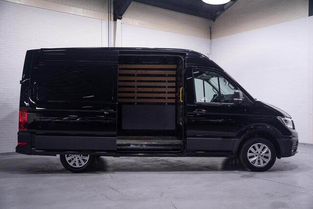 Volkswagen CRAFTER 2.0 TDI 140 pk L3H3 Highline Navi, Trekhaak, NAP LED Koplampen, PDC V+A, Camera, Slechts 50 dkm!!