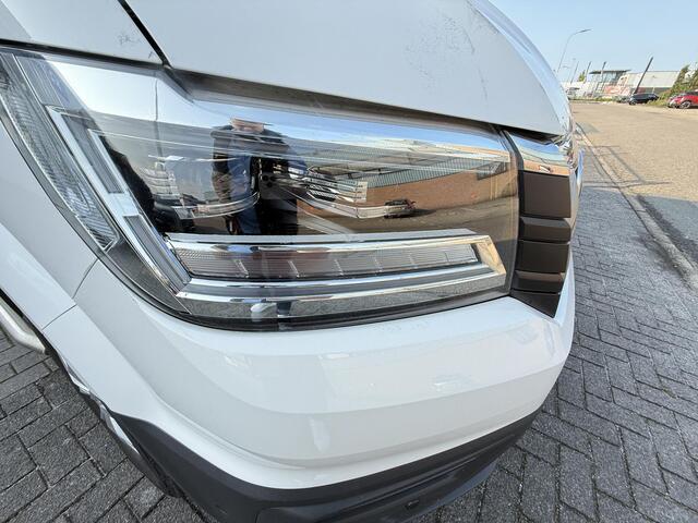 Volkswagen CRAFTER 35 2.0 TDI L3H3 Highline 180PK Automaat LED-koplamp, comfort stoel,NAVI NL-auto