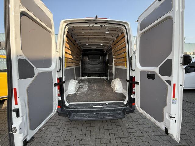 Volkswagen CRAFTER 35 2.0 TDI L3H3 Highline 180PK Automaat LED-koplamp, comfort stoel,NAVI NL-auto