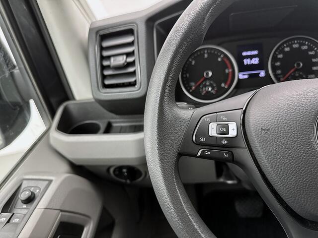 Volkswagen CRAFTER 35 2.0 TDI L3H3 177PK DSG Navigatie full map Achteruitrijcamera Betimmering Cruise control
