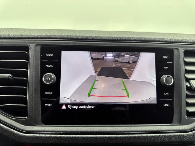 Volkswagen CRAFTER 35 2.0 TDI L3H3 177PK DSG Navigatie full map Achteruitrijcamera Betimmering Cruise control