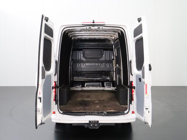 Volkswagen CRAFTER 2.0TDI 140PK L3H3 Highline | Multimedia | Camera | Airco | Trekhaak