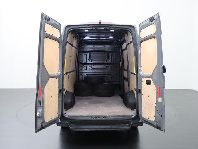 Volkswagen CRAFTER 2.0TDI 140PK L3H3 | Navigatie | Camera | Airco | Cruise | Betimmering