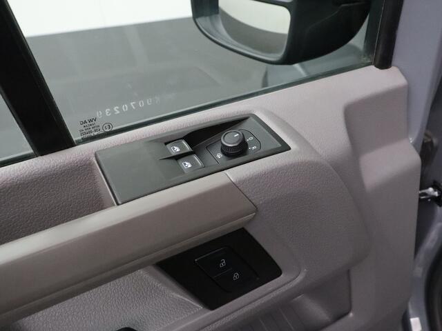 Volkswagen CRAFTER 2.0TDI 140PK L3H3 | Navigatie | Camera | Airco | Cruise | Betimmering