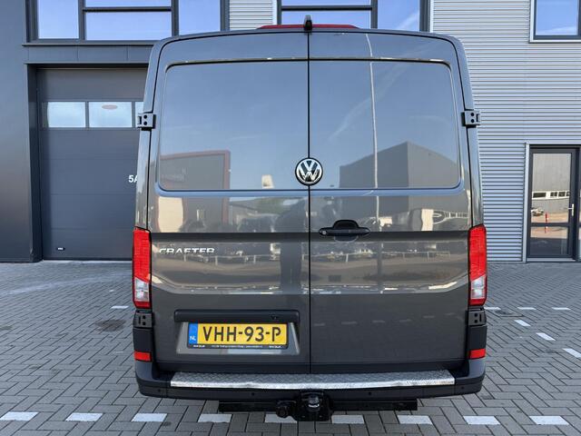 Volkswagen CRAFTER 35 2.0 TDI L3H2 Highline 177PK ?Automaat ?Full LED ?Navigatie ?Airco ?Adapt. Cruise ?Camera ?Massagestoel ?Parkeersensoren ?Dubbele Schuifdeur ?Trekhaak