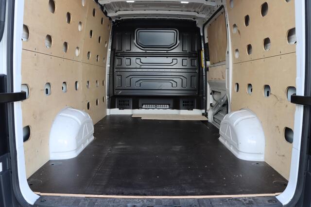 Volkswagen CRAFTER 30 2.0 TDI L3H2 Comfortline 140pk