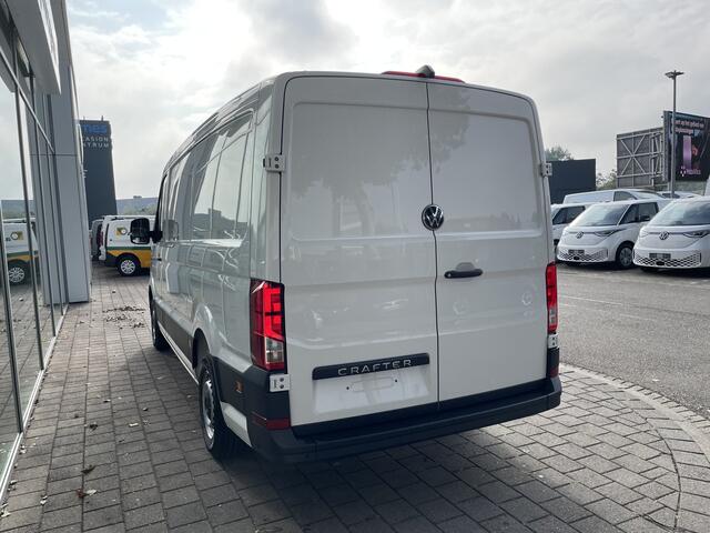 Volkswagen CRAFTER 30 2.0 TDI L3H2 Highline 140pk Auto | Camera | App connect