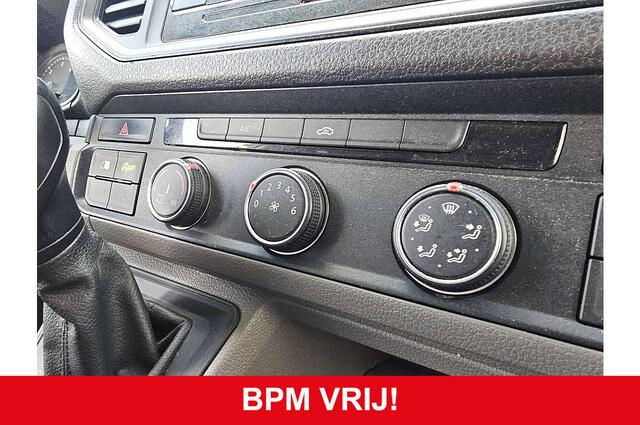 Volkswagen CRAFTER 35 2.0 TDI L3H3 40Pk Airco Automaat Trekhaak Camera Euro6 CarPlay!