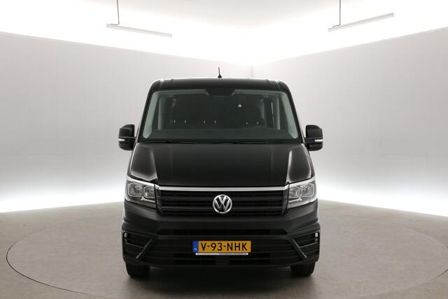 Volkswagen CRAFTER 35 2.0 TDI L3H2 | 140PK | DC | 7-Zits | 3000kg Trekhaak | Automaat | Airco | Cruise | Camera | Carplay | Parkeersens.
