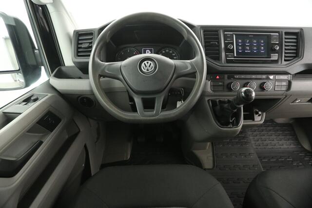 Volkswagen CRAFTER 35 2.0 TDI L3H2 | 140PK | DC | 7-Zits | 3000kg Trekhaak | Automaat | Airco | Cruise | Camera | Carplay | Parkeersens.