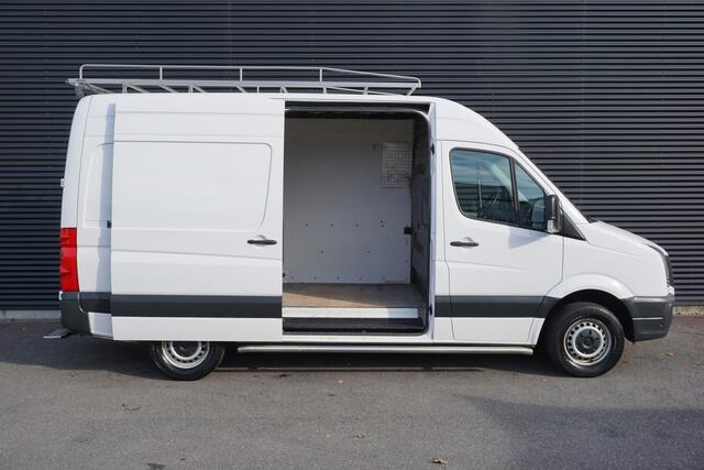 Volkswagen CRAFTER 35 | 2.0 TDI | L2H2 | Airco | Cruise | Camera | Trekhaak | Imperiaal | Stoelverwarming
