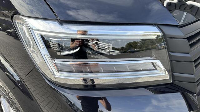 Volkswagen CRAFTER 30 2.0 TDI 140pk DSG L3H3 Exclusive BPM vrij! Betimmering Trekhaak Camera Led Virtual Cockpit Navigatie
