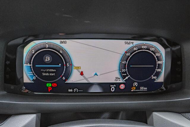 Volkswagen CRAFTER 2.0 TDI 140 pk Aut. L3H2 BPM Vrij Nwe Model Volkswagen Crafter 2.0 TDI 140 pk DSG Aut. L3H2 BPM Vrij Nwe Model Navi, Trekhaak met opstap, LED Koplampen, Camera, PDC V+A, 3-Zits