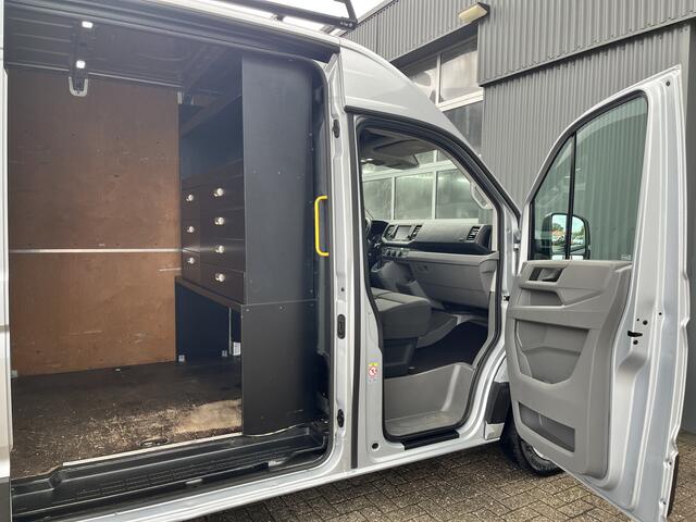 Volkswagen CRAFTER 35 2.0 TDI L3H3/L2H2 Airco Cruise controle Camera Telefoonverbinding Parkeersensoren voor en achter Imperiaal Kastinrichting Lang hoog 3-Persoons Euro 6 Bpm vrij voor particulier gebruik !!
