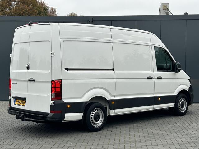 Volkswagen CRAFTER 35 2.0 TDI 141 PK / DSG AUTOMAAT / L3H3 / 3 TONS TREKHAAK / AIRCO / CAMERA / 3-ZITS