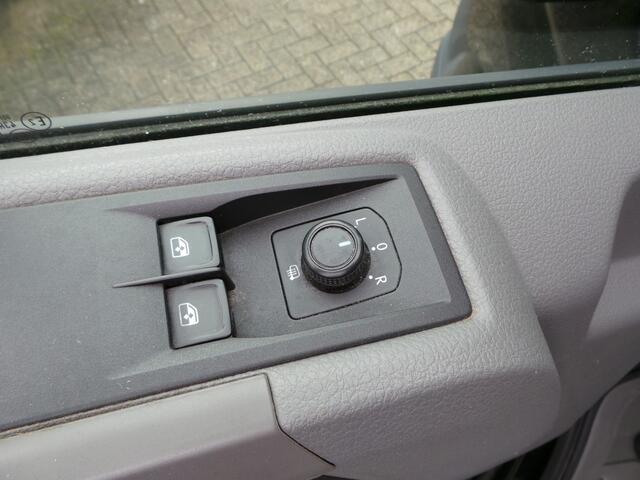 Volkswagen CRAFTER 30 2.0 TDI 177pk Aut.L3H2 Airco,Cruise,3000kg trekken,Trekhaak