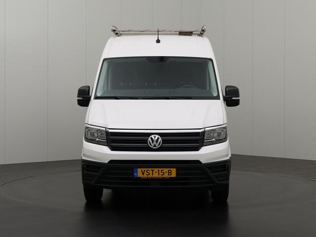 Volkswagen CRAFTER 2.0TDI L3H3 Imperiaal | Trekhaak | Werkplaats | Navigatie | Airco | Cruise | 3-Persoons | Betimmering