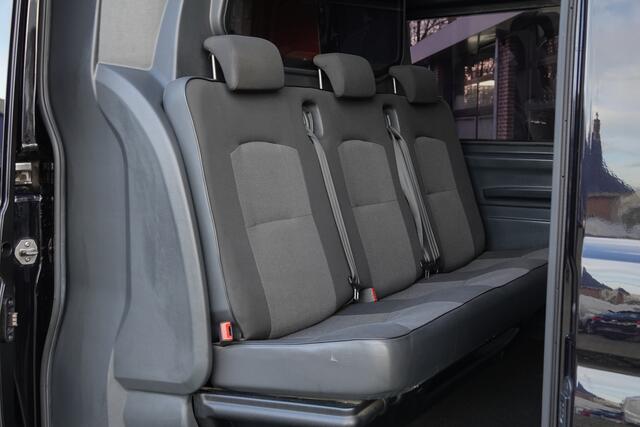 Volkswagen CRAFTER L3H2 | 2.0Tdi 140Pk Aut. | 35 | Dubbele Cabine | 6-Persoons | Trekhaak | 17'' | Deepblack