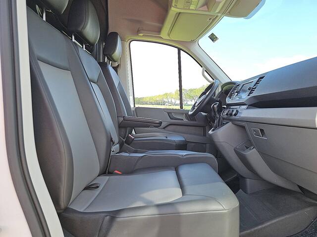 Volkswagen CRAFTER 35 2.0 TDI L3H3 140Pk Airco Automaat Trekhaak Camera Euro6 CarPlay!
