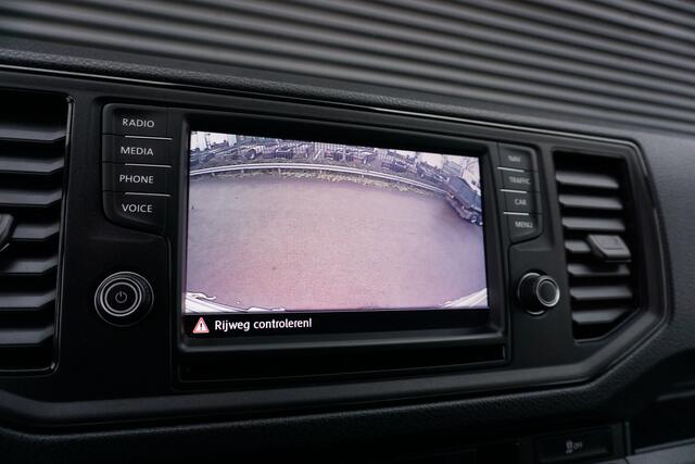 Volkswagen CRAFTER 50 177pk Automaat Bakwagen Laadklep Zijdeur Navigatie Camera Cruise control