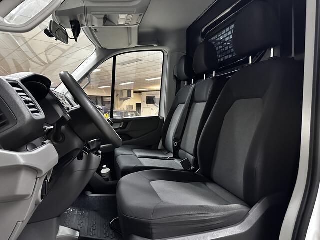 Volkswagen CRAFTER 35 2.0 TDI L3H3 EL/ Zij-Schuifdeur Rechts/ Trekhaak/ 3-Pers/ Standkachel/ Camera/ Airco/ Bluetooth/ Radio+AUX&USB/ Elek.Pakket/ C.V.Afstand.