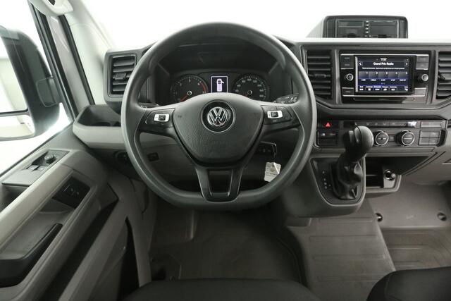 Volkswagen CRAFTER 35 2.0 TDI L4H3 | 177PK | 3000kg Trekgew. | Aut. | Airco | 3-Zits | Carplay | Trekh. | Camera | Parkeersens.