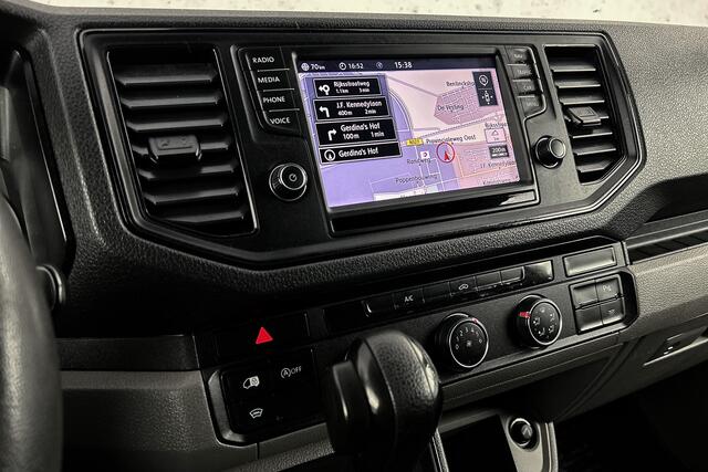 Volkswagen CRAFTER 2.0 TDI 177PK L3H2 | LED | Navigatie | Adaptieve cruise control | Trekhaak