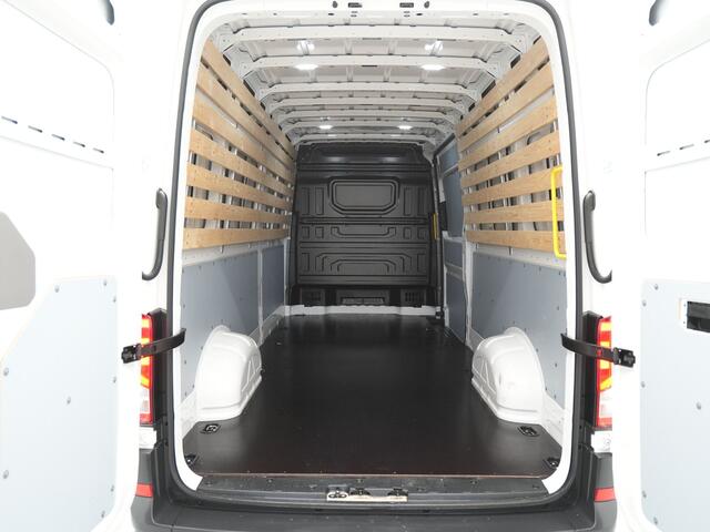 Volkswagen CRAFTER 35 2.0 TDI 103kW 140PK L4H3 Comfortline EURO VI AUT Navigatie Pdc Cruise Carplay