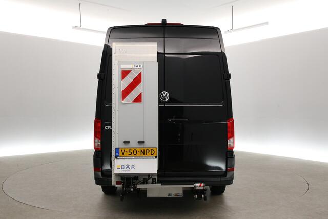 Volkswagen CRAFTER 35 2.0 TDI L3H3 | Laadklep | Airco | Camera | 3-Zits | Elektrpakket | Schuifdeur
